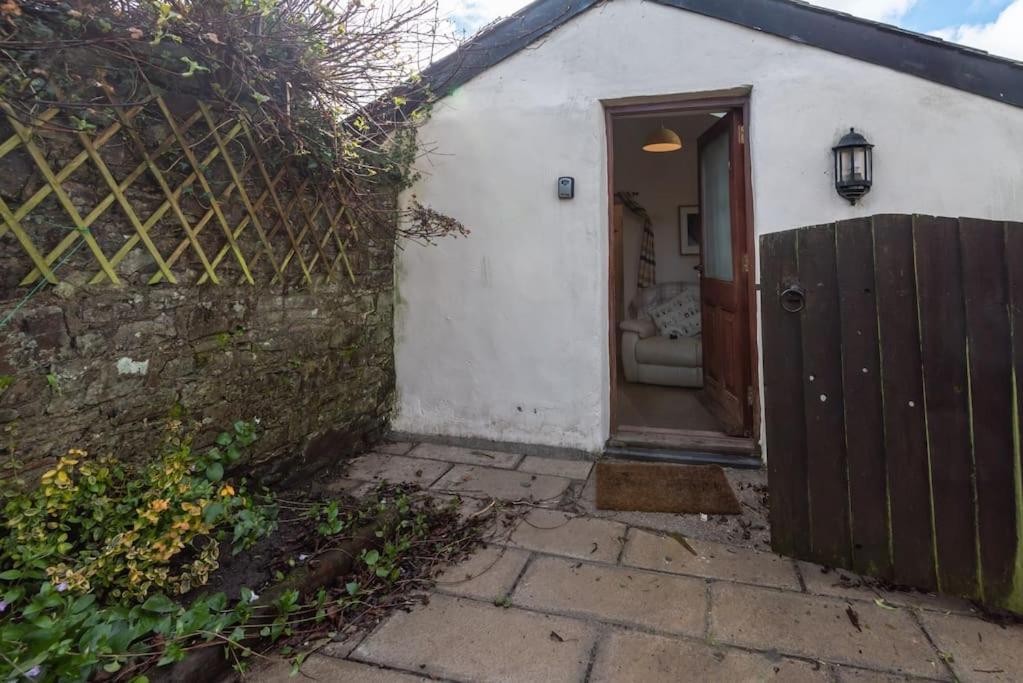 Coastal Cottage 'The Garden Cottage ' Hartland Exterior foto